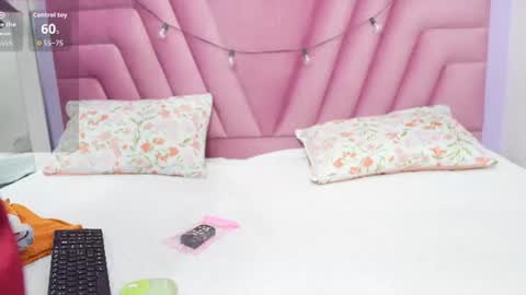 Snapshot of hornybarelylegalgirl chatting on 16, 7, 2026 Khloe online show from 16, 7, 2026