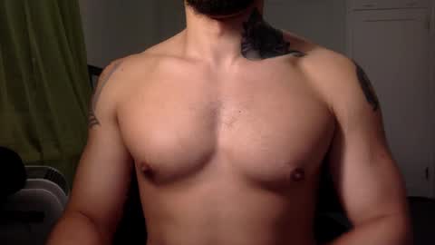 Snapshot of hornybbcxx chatting on 5, 3, 2025 hornybbcxx online show from 5, 3, 2025