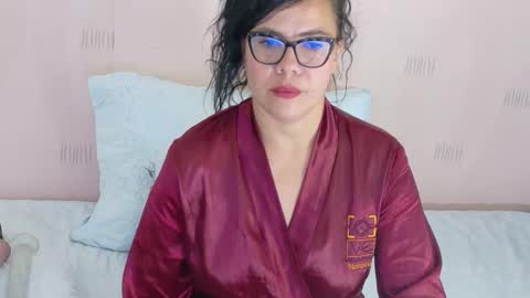 Snapshot of hornylatimommy chatting on 21, 9, 2025 Natasha online show from 21, 9, 2025