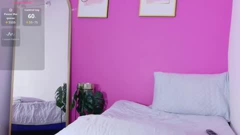 Snapshot of hornylatimommy chatting on 11, 10, 2025 Natasha online show from 11, 10, 2025