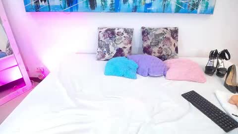 LILY online show from 16, 4, 2026