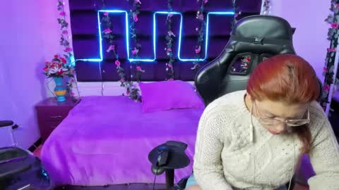 Snapshot of hornyy_mom chatting on 7, 2, 2025 hornyy mom online show from 7, 2, 2025