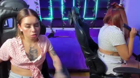 Snapshot of hornyy_mom chatting on 8, 2, 2025 hornyy mom online show from 8, 2, 2025