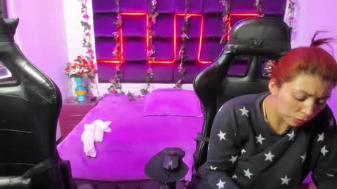 Snapshot of hornyy_mom chatting on 20, 2, 2025 hornyy mom online show from 20, 2, 2025