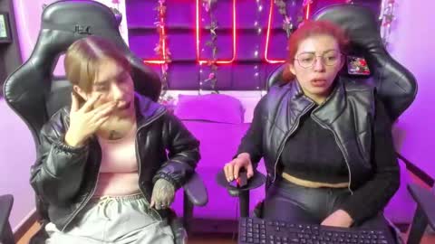 Snapshot of hornyy_mom chatting on 22, 2, 2025 hornyy mom online show from 22, 2, 2025