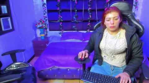 Snapshot of hornyy_mom chatting on 12, 3, 2025 hornyy mom online show from 12, 3, 2025