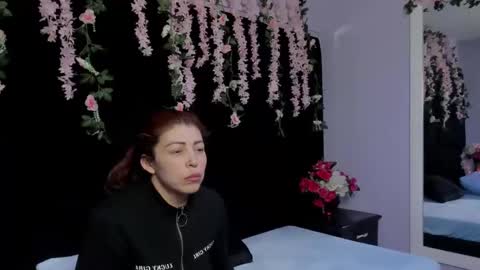 Snapshot of hornyy_mom chatting on 29, 9, 2025 hornyy mom online show from 29, 9, 2025