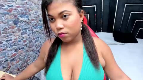 Estrella  online show from 20, 10, 2025