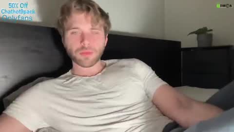 Snapshot of hot8pack01 chatting on 31, 1, 2025 Edward aka Wolf online show from 31, 1, 2025