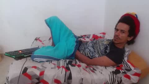 Snapshot of hot_and_complacent chatting on 3, 12, 2024 Private open online show from 3, 12, 2024