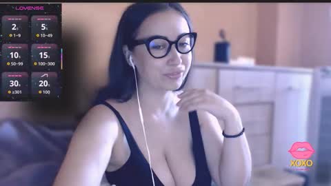 Snapshot of hot_big_ass chatting on 25, 9, 2025 v online show from 25, 9, 2025