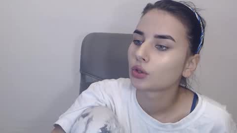 Snapshot of hot_bruny chatting on 9, 10, 2025 Bruny online show from 9, 10, 2025