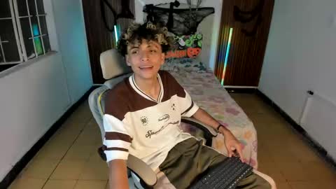 hot bunny online show from 2, 11, 2025