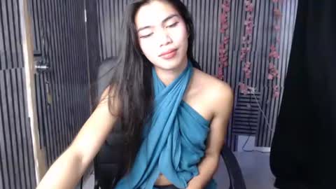 Snapshot of hot_chelly chatting on 14, 10, 2025 hot_chelly online show from 14, 10, 2025
