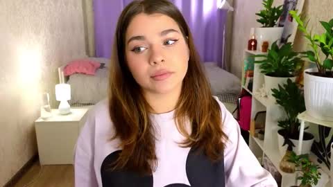 LiluCaroline online show from 30, 9, 2025