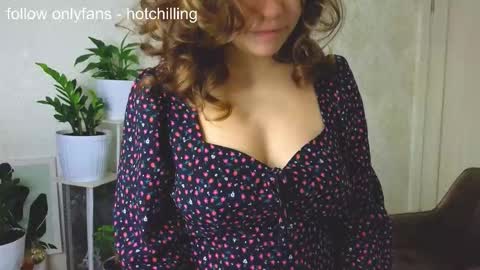 LiluCaroline online show from 14, 11, 2025
