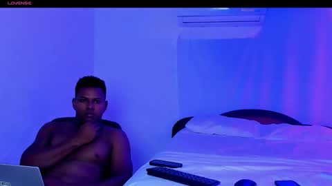 Snapshot of hot_couple07_ chatting on 16, 10, 2025 Hot Couple online show from 16, 10, 2025
