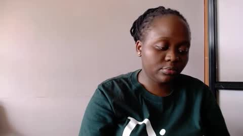 Linah online show from 8, 11, 2025