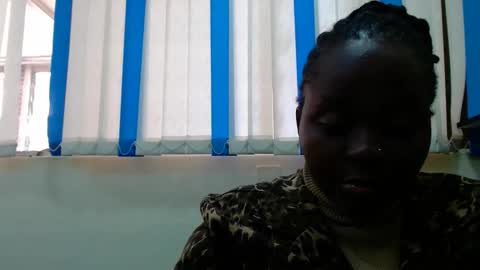 Linah online show from 11, 11, 2025