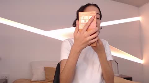 Alana online show from 5, 12, 2024