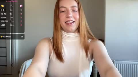 Snapshot of hot_lliinns chatting on 4, 5, 2026 Lina online show from 4, 5, 2026