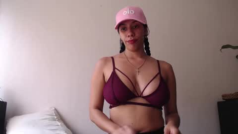 Snapshot of hot_marriage2 chatting on 1, 3, 2025 Hot Latin Marriage online show from 1, 3, 2025