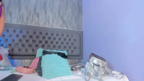 AGATHA CONNORS online show from 13, 12, 2024