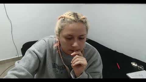 Mia online show from 11, 1, 2025