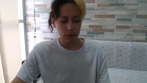 Mia online show from 25, 9, 2025