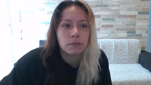 Mia online show from 8, 10, 2025