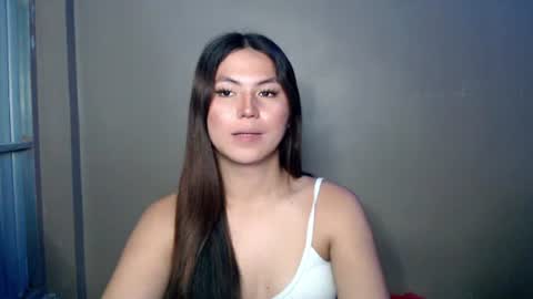 Snapshot of hot_precious_nikki chatting on 9, 7, 2026 Nikki online show from 9, 7, 2026