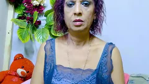 hot queen online show from 23, 7, 2026