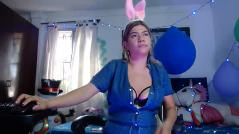 Snapshot of hot_sexy_bunny chatting on 18, 1, 2025 hot sexy bunny online show from 18, 1, 2025