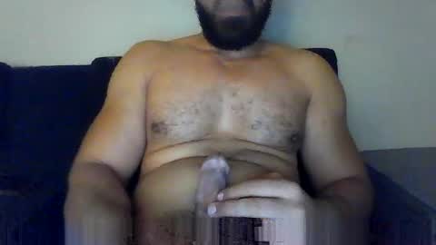 hot_sexy_man_in_the_van online show from 31, 10, 2025