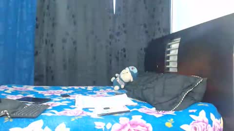 Hot Sharks   online show from 27, 11, 2025