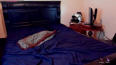 Snapshot of hotcountryboy94 chatting on 14, 12, 2025 Yikes online show from 14, 12, 2025