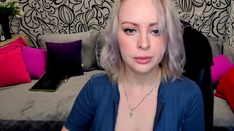 Snapshot of hotdreamhere chatting on 16, 12, 2024 Alice online show from 16, 12, 2024