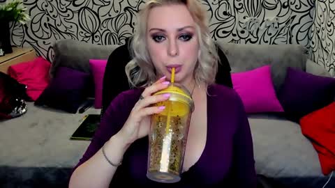 Snapshot of hotdreamhere chatting on 13, 1, 2025 Alice online show from 13, 1, 2025