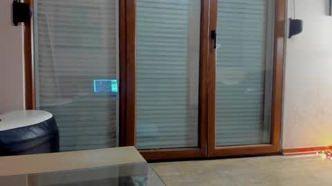 Erika  online show from 7, 2, 2025