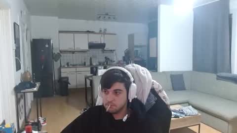 Snapshot of hotfilled chatting on 4, 4, 2026 Mephisto667 online show from 4, 4, 2026