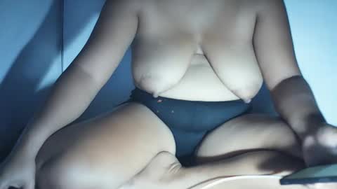 hotflowerclit online show from 24, 9, 2025