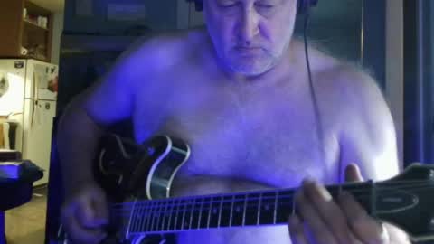 Smoochface online show from 7, 5, 2026