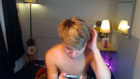 Snapshot of hotfucker_drei chatting on 26, 9, 2025 hotfucker_drei online show from 26, 9, 2025