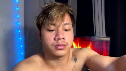 Snapshot of hotfucker_drei chatting on 16, 11, 2025 hotfucker_drei online show from 16, 11, 2025