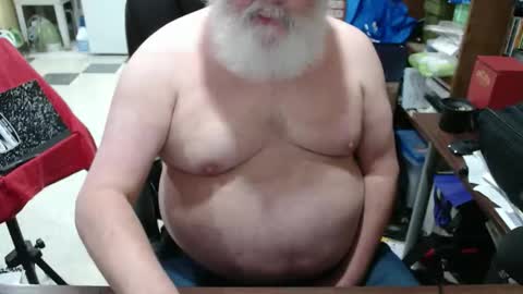 Snapshot of hotgrandpa594u chatting on 1, 2, 2026 hotgrandpa594u online show from 1, 2, 2026