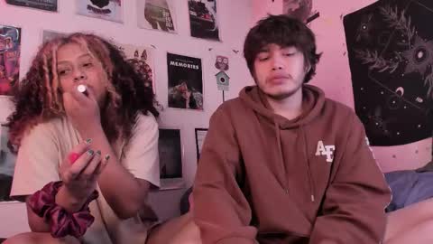 Sam and Nico online show from 3, 2, 2026