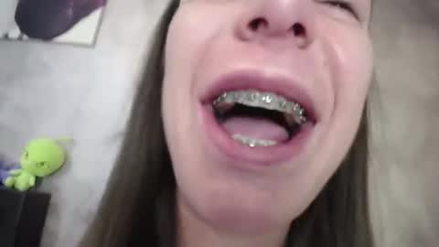 Lia   online show from 2, 4, 2026