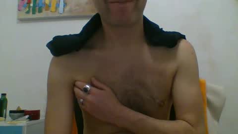 Snapshot of hotitan chatting on 14, 9, 2025 hottitan twitter Marianoshcam online show from 14, 9, 2025