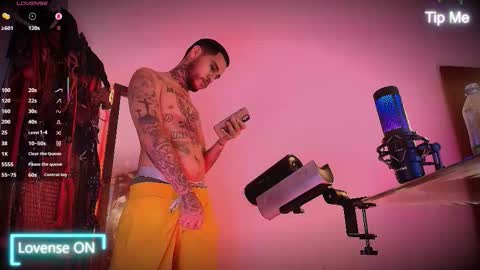 HoTLatinoX20CM online show from 14, 2, 2026