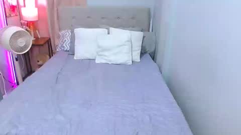 Layla online show from 7, 1, 2025